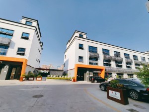 高逼格的 “藍天(tiān)白雲式”科技園